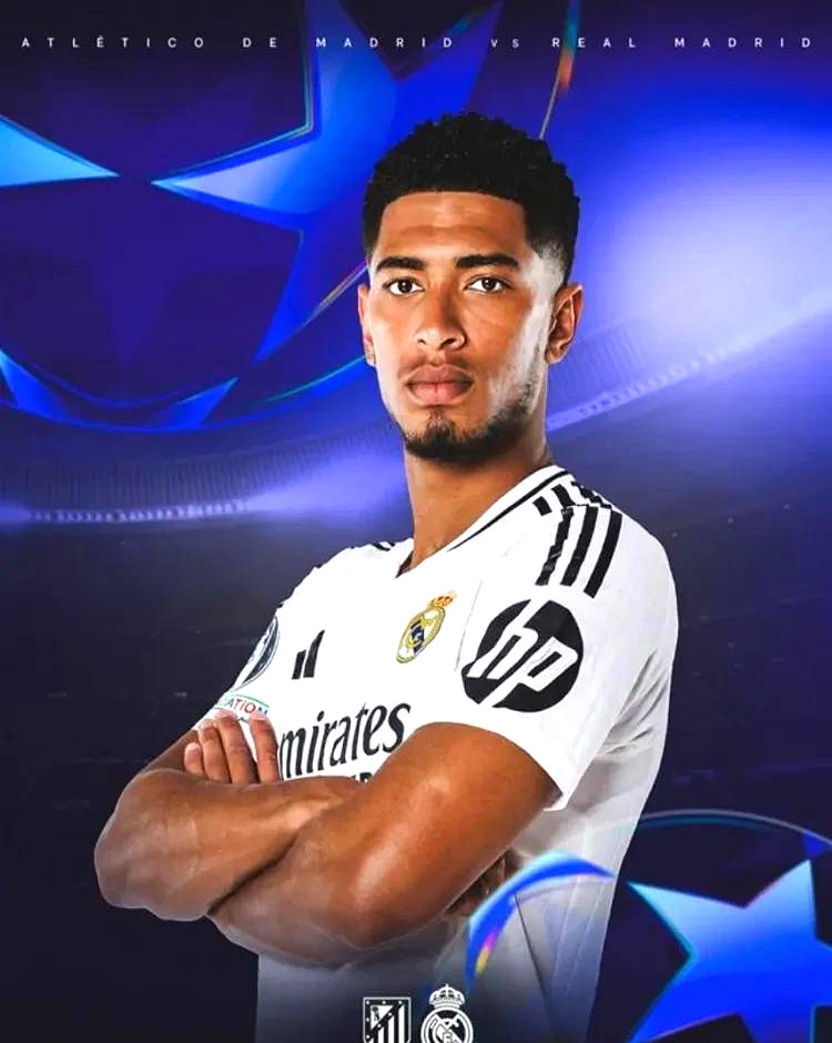 科贝记者：法兰克福球迷往巴萨球迷区投掷杂物甚至发射焰火（科贝记者：法兰克福球迷在巴萨球迷区投掷杂物并施放焰火）