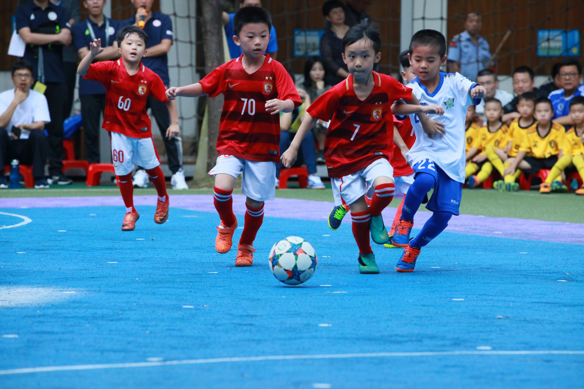 欧冠夺冠赔率：国米微弱劣势排名第2 阿森纳危矣（最新欧冠夺冠赔率：国米微差居第二，阿森纳前景堪忧）