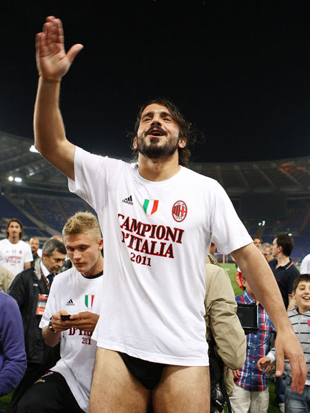 利物浦欧冠小组赛关键战平切尔西（欧冠小组赛焦点之战：利物浦与切尔西战成平局）