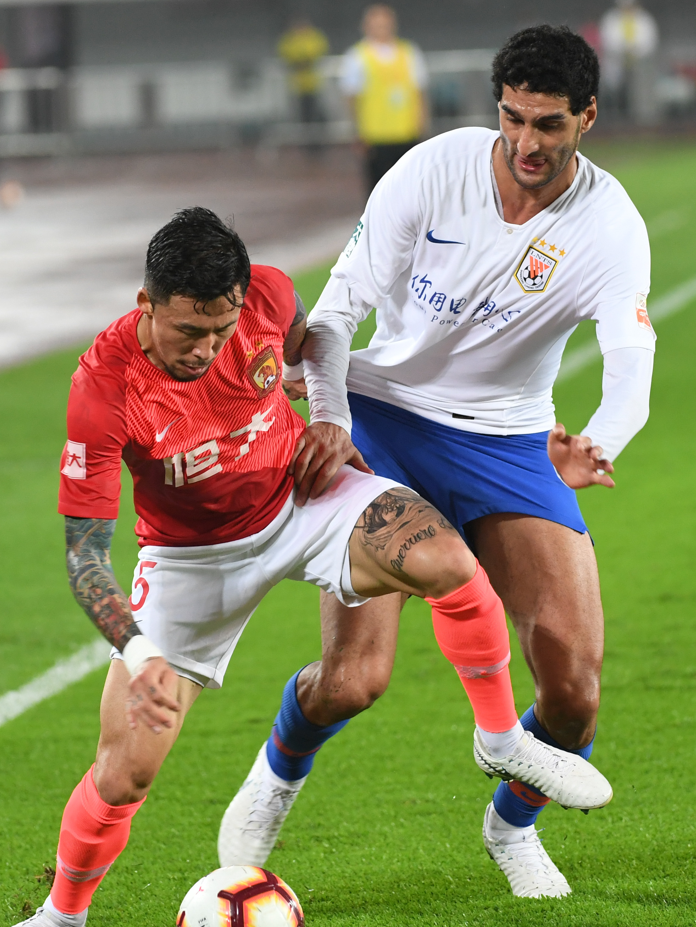 4豪门疯抢4000万巨星！26岁巴西妖王成冬窗最大悬念（四大豪门围抢4000万王牌！26岁巴西妖星成冬窗最大变数）